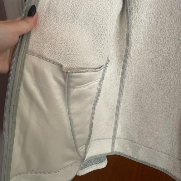 The North Face light grey jacket - Picture 3 of 7